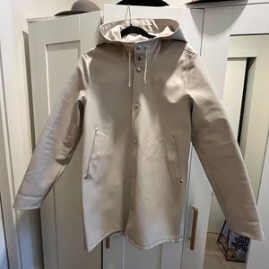 STUTTERHEIM | Stockholm in Light Sand